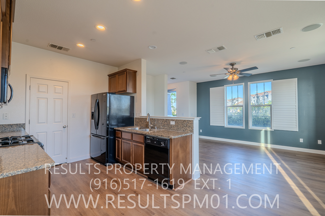 Building Photo - Beautiful Townhome in Rocklin Available Now!