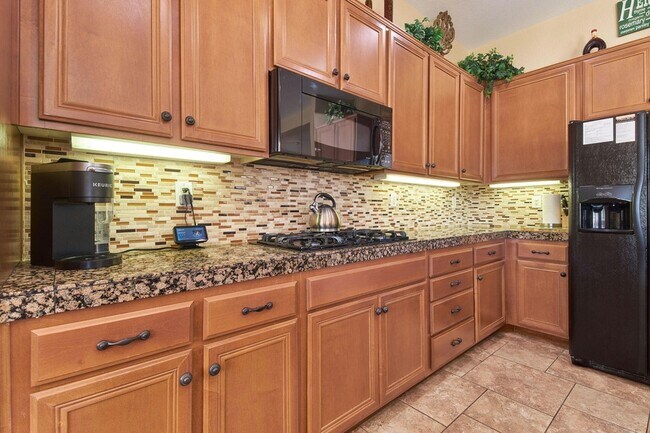 Building Photo - 43424 Bordeaux Dr