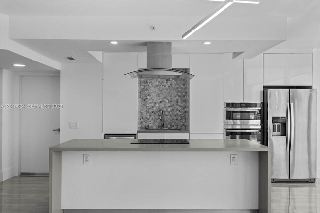 Building Photo - 21055 Yacht Club Dr