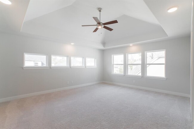 Building Photo - 16 Clearview Terrace Pl
