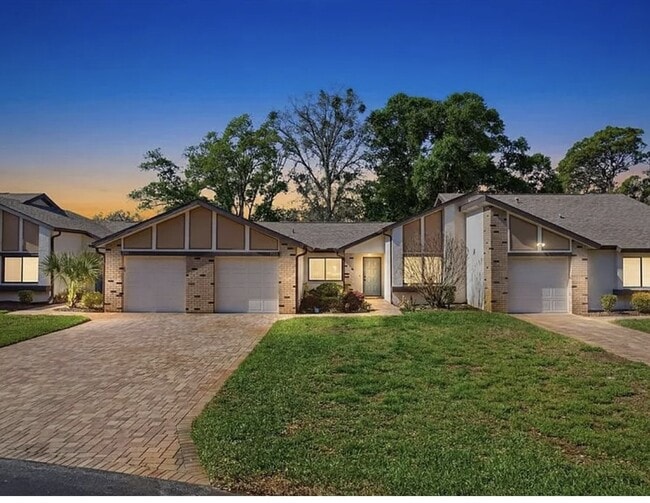 Building Photo - 7569 Heather Walk Dr