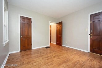 Building Photo - Charming 1 bed, 1 bath apartment in old louisville.