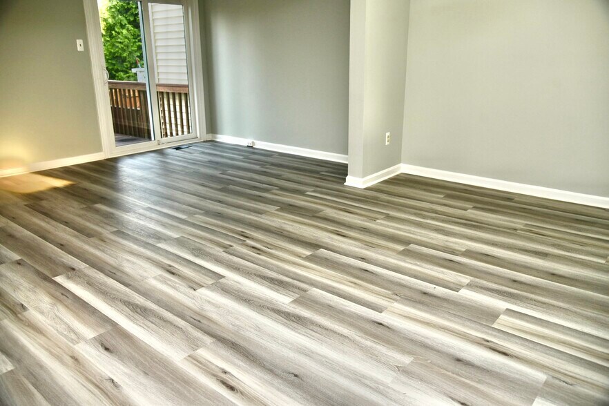 Building Photo - 6731 Sandpiper Ct