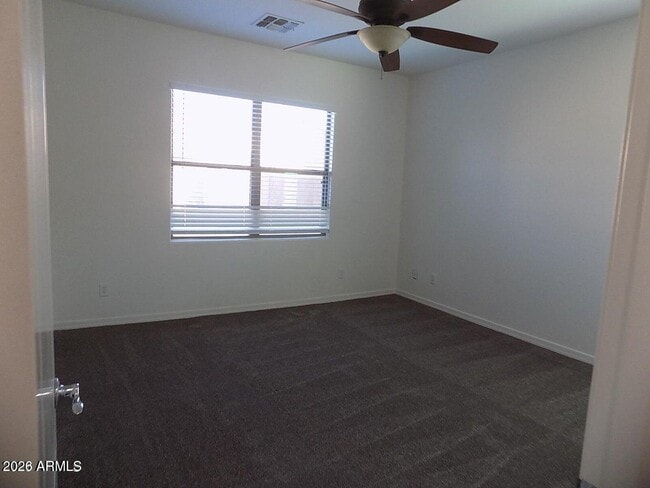 Building Photo - 41298 W Park Hill Dr