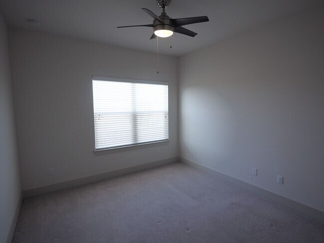 Building Photo - Gated Community In Round Rock