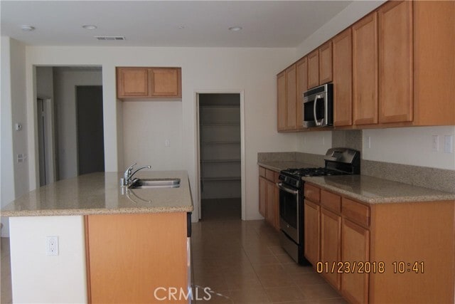 Building Photo - 38209 Divot Dr