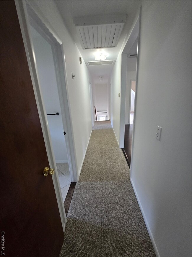 Building Photo - 202 Peekskill Hollow Rd