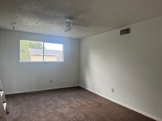 Building Photo - 2318 Lemonwood Ln