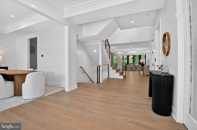 Building Photo - 1218 Karig Pl