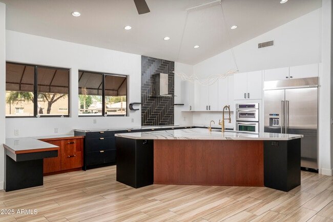 Building Photo - 5403 E Cannon Dr