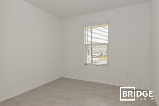 Building Photo - 5430 Bristle Leaf Dr