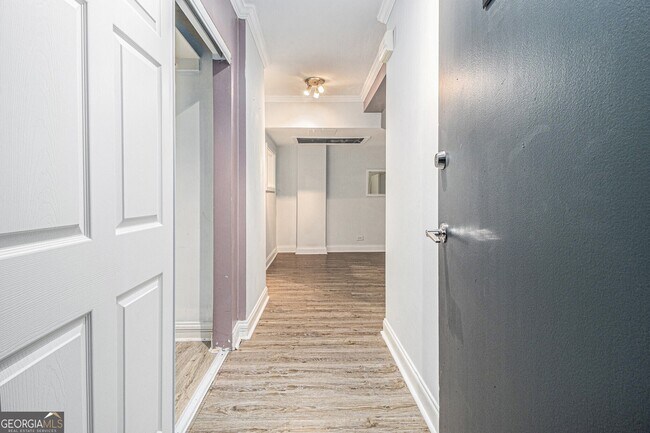 Building Photo - 620 Peachtree St NE