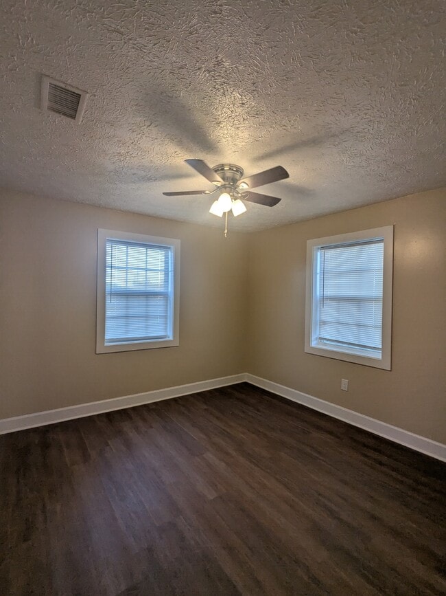 Building Photo - 7574 US-1