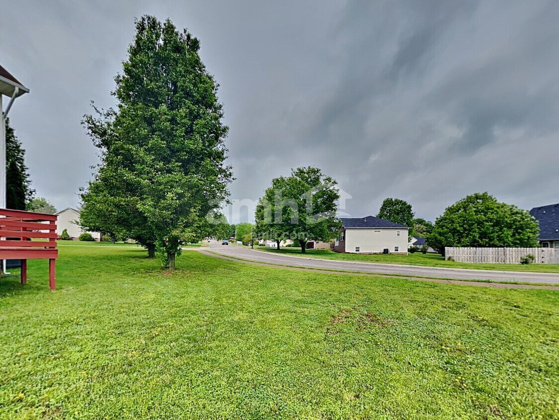 Building Photo - 2502 Euclid Dr