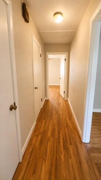 Building Photo - 1116 Parkway Dr