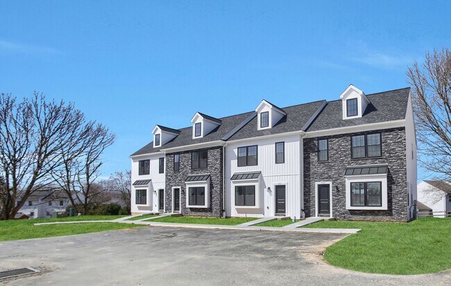 Building Photo - 973 Old Elizabethtown Rd