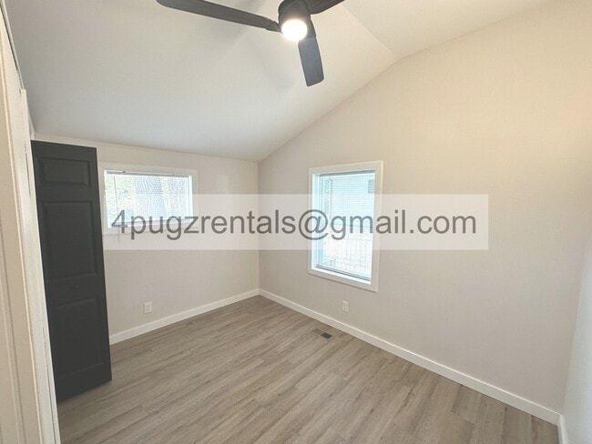 Building Photo - 3138 Marion Dr