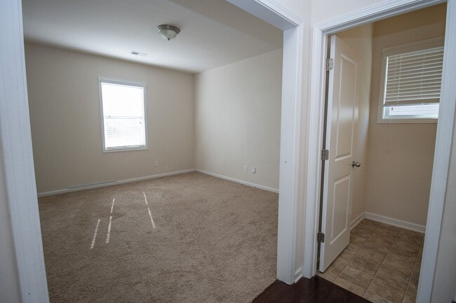 Building Photo - 141 Hay Meadow Ln