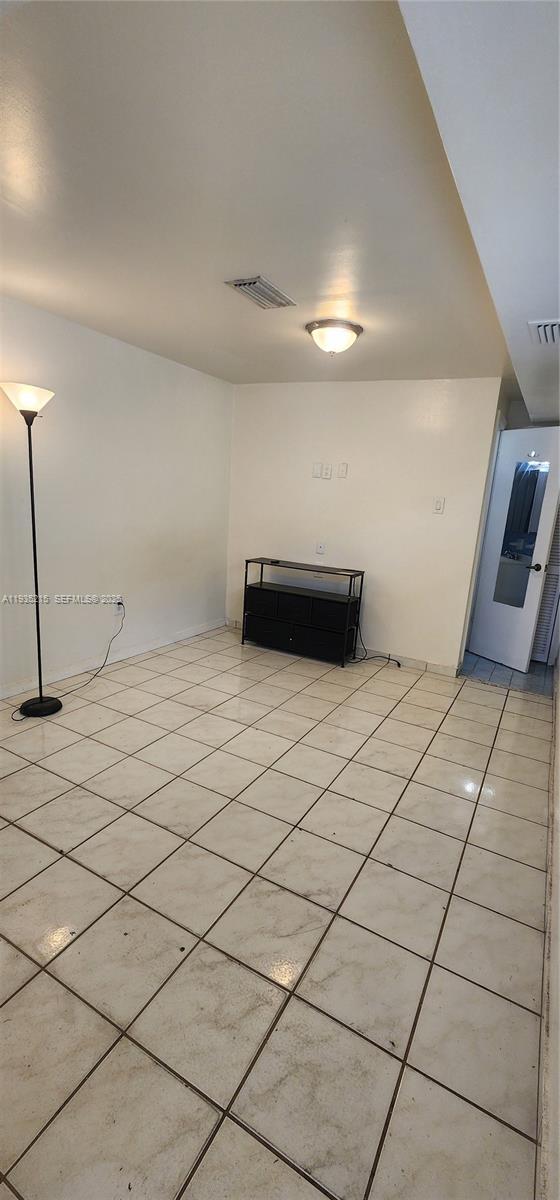 Building Photo - 6455 SW 33rd St