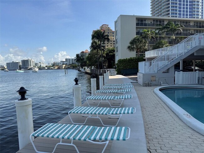 Building Photo - 95 N Birch Rd