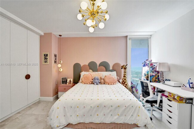 Building Photo - 19667 Turnberry Way