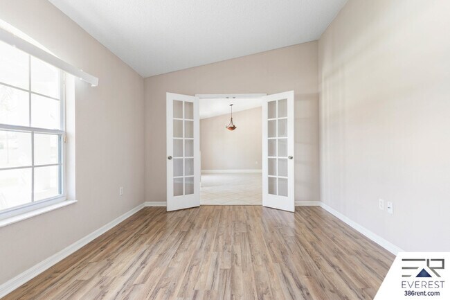 Building Photo - 59 Riverina Dr
