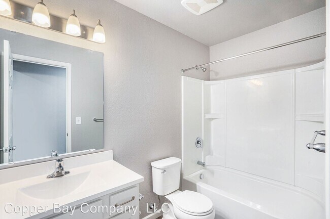 Building Photo - 4 br, 2 bath House - 5315 Eagle Glen Avenu...