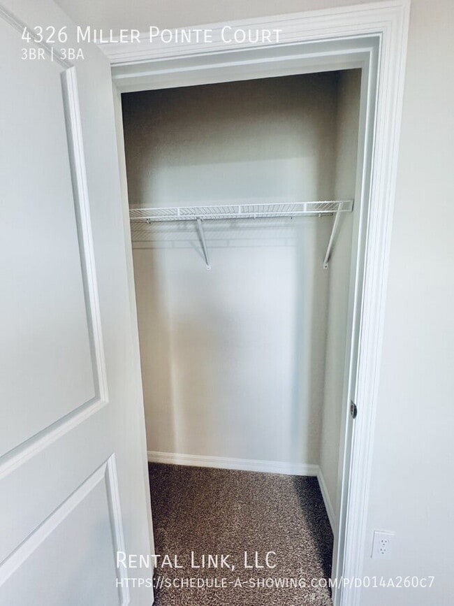 Building Photo - 4326 Miller Pointe Ct