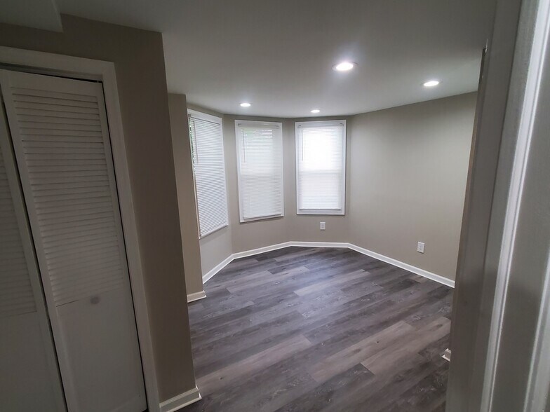 Bedroom - 404 W Main St