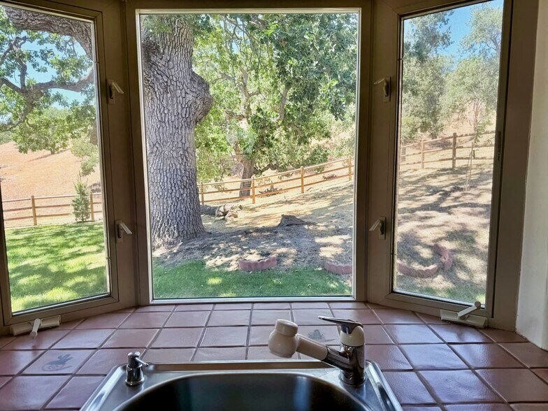 Building Photo - 29861 Greenwater Dr