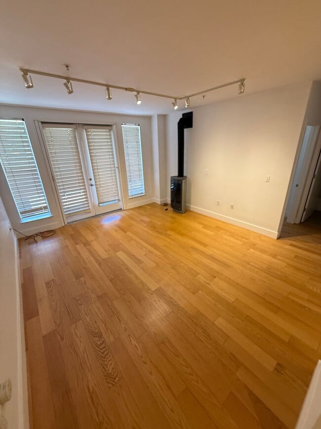 Building Photo - Quiet Rear-Unit in the Mission — Private Terrace, Garage, Roof Deck