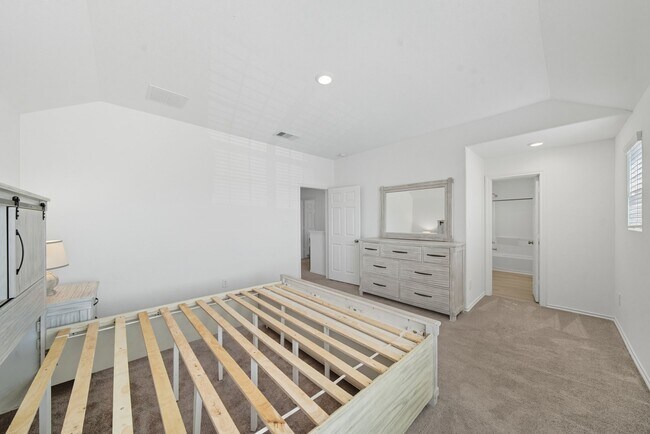 Building Photo - 32506 Orchard Haze Dr