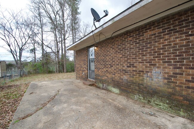 Building Photo - Charming 3-Bedroom Home Near Downtown Opelika