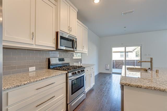 Building Photo - 2725 Splendor Ln