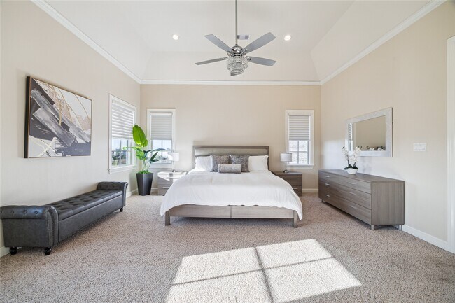 Building Photo - 9455 Fannin St