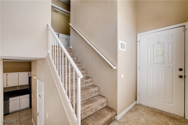 Building Photo - 1661 Cloister Ave