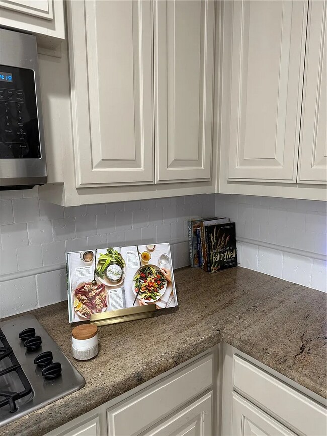 Building Photo - 12381 Bethel Dr