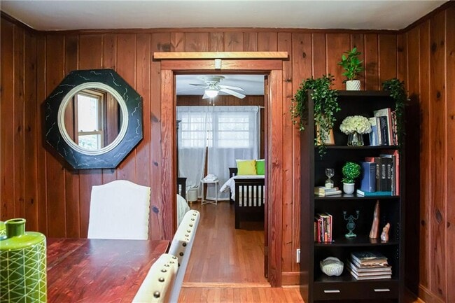 Building Photo - 4061 Lower Roswell Rd