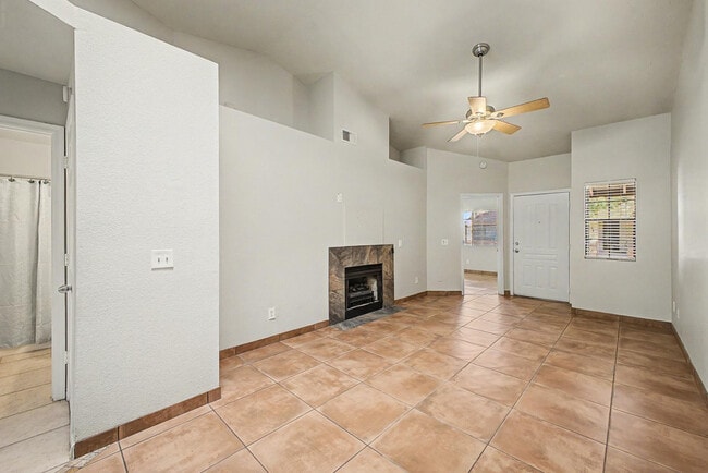 Building Photo - 170 E Guadalupe Rd