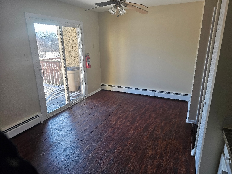 Building Photo - 2405 Walnut Ridge Dr