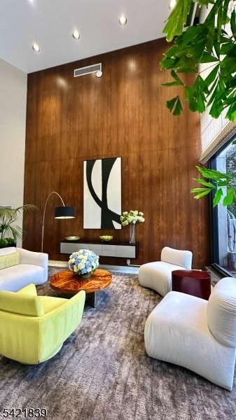 Building Photo - 1 Claridge Dr