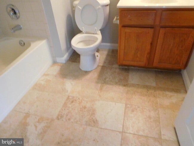 Building Photo - 2825 Forest Run Dr