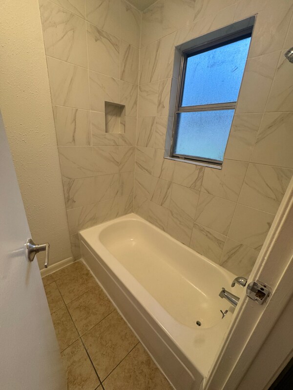 Building Photo - 4031 Briarglen Dr
