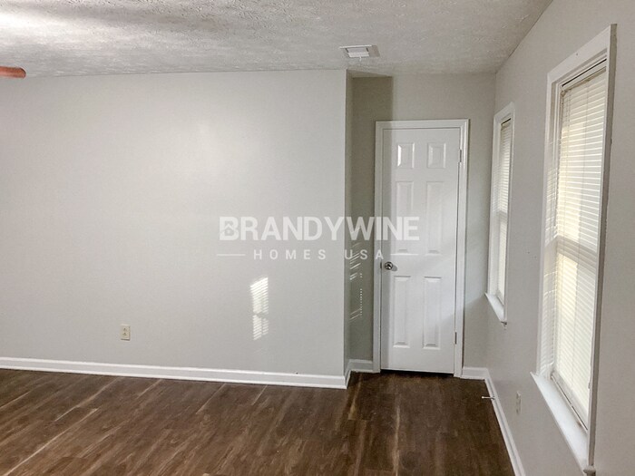 Building Photo - 8421 Timberlake Dr