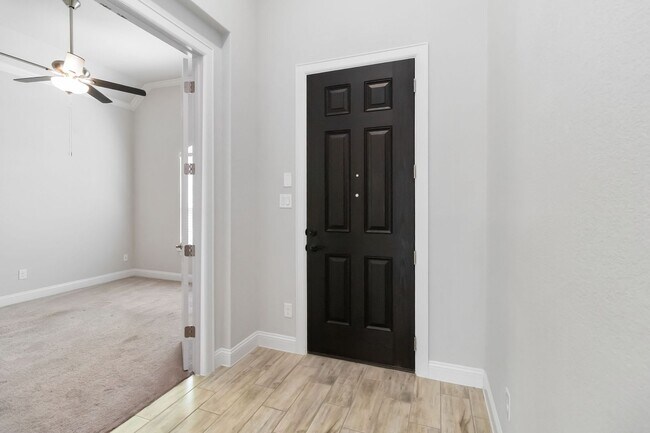 Building Photo - Beautiful 3-bed, 2-bath home for lease in the Oaks at San Gabriel in Georgetown!