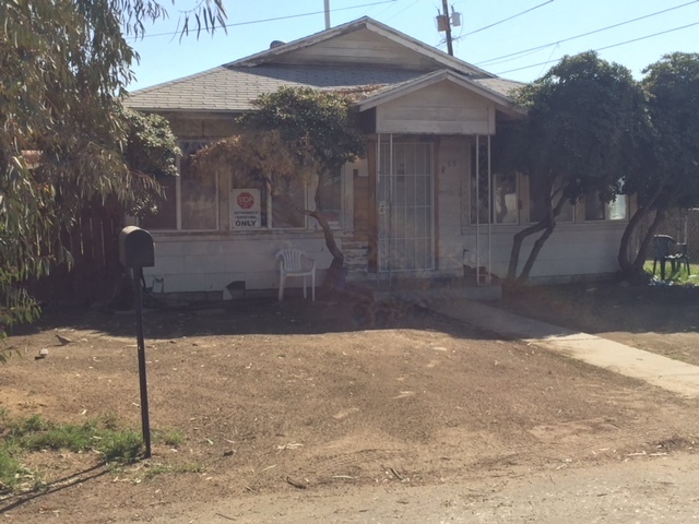 Building Photo - Cute 2 Bedroom House For Rent in Bakersfield!