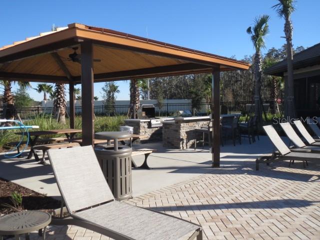 Building Photo - 2504 Amati Dr