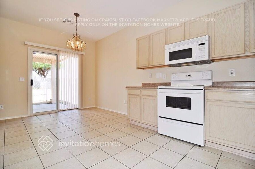 Building Photo - 13988 N 132nd Ct