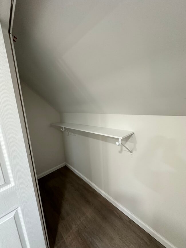 Building Photo - 536 Beech St