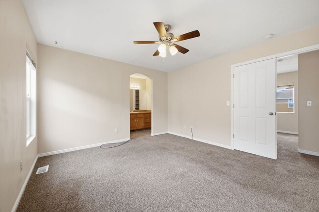 Building Photo - 1427 E 6175 S